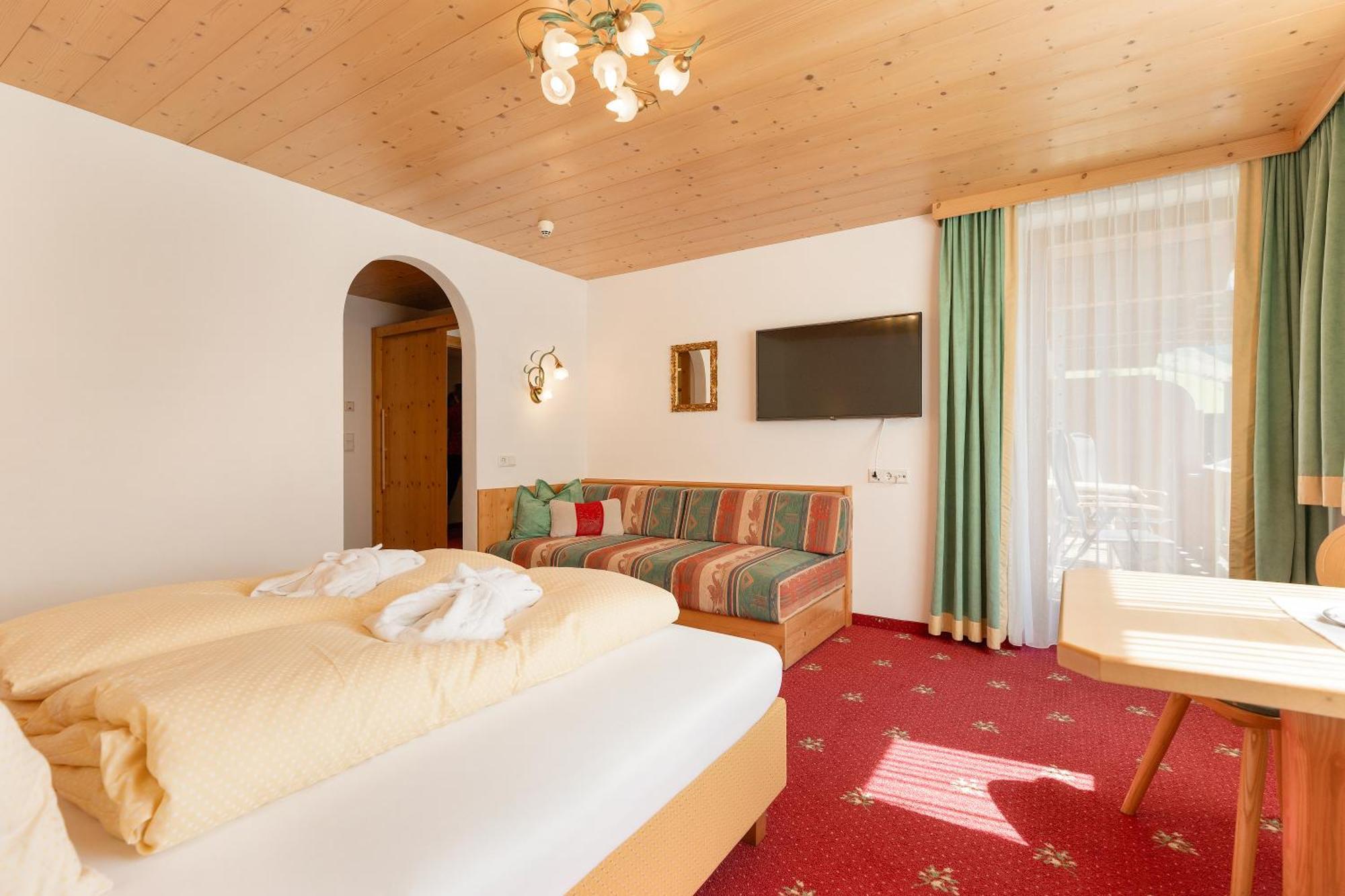 Hotel Pinzger Тукс Экстерьер фото