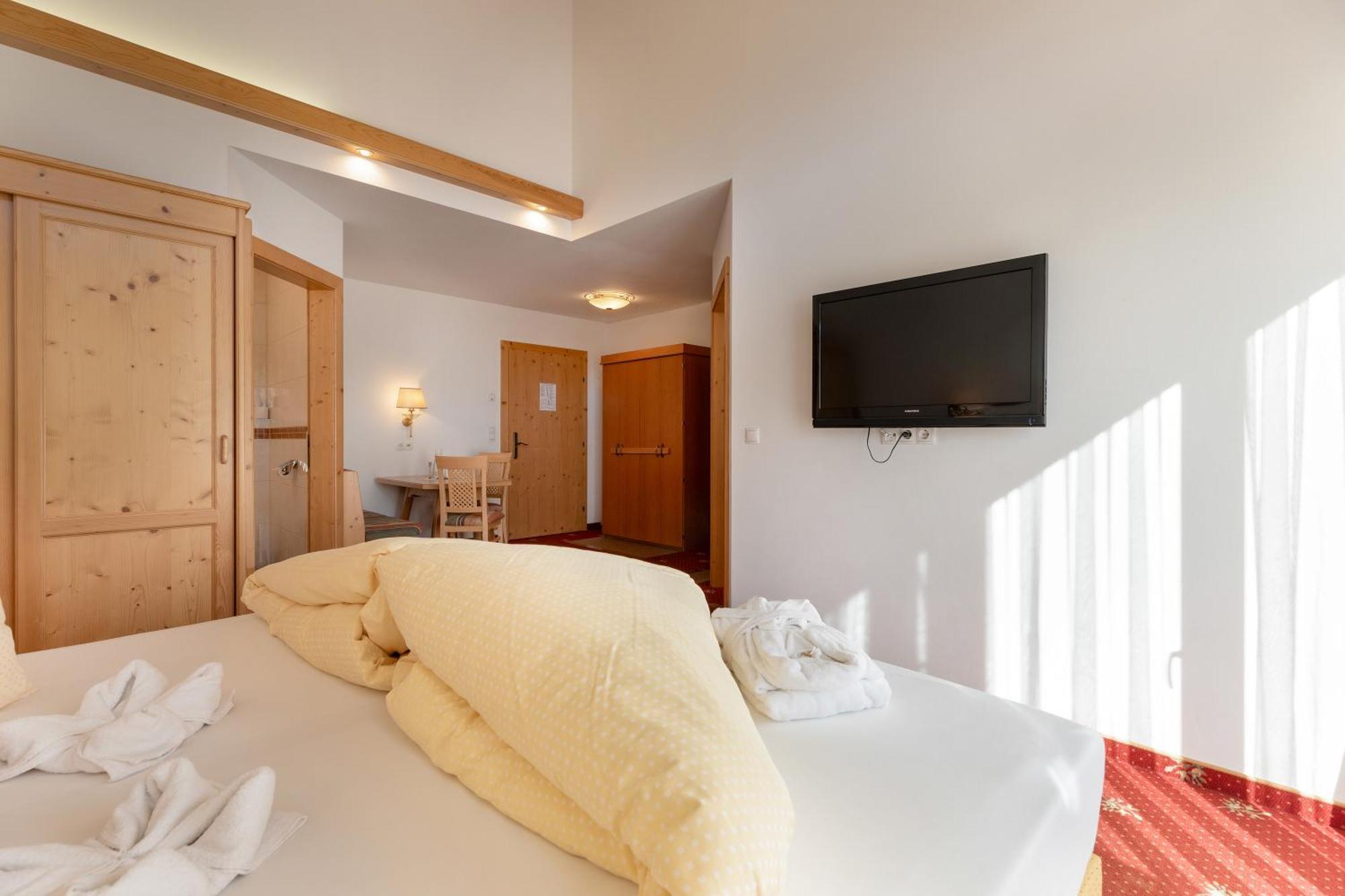 Hotel Pinzger Тукс Экстерьер фото