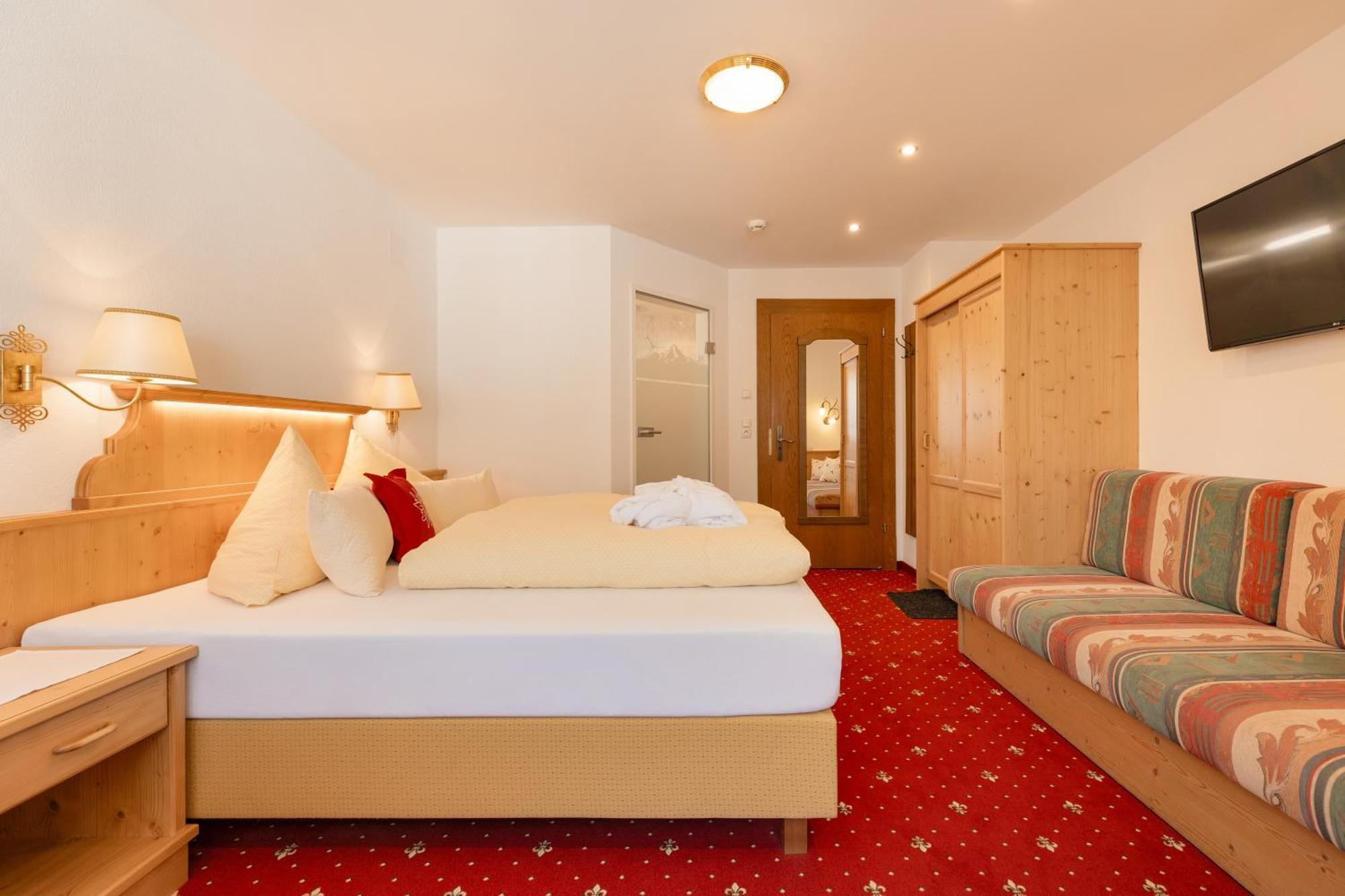 Hotel Pinzger Тукс Экстерьер фото