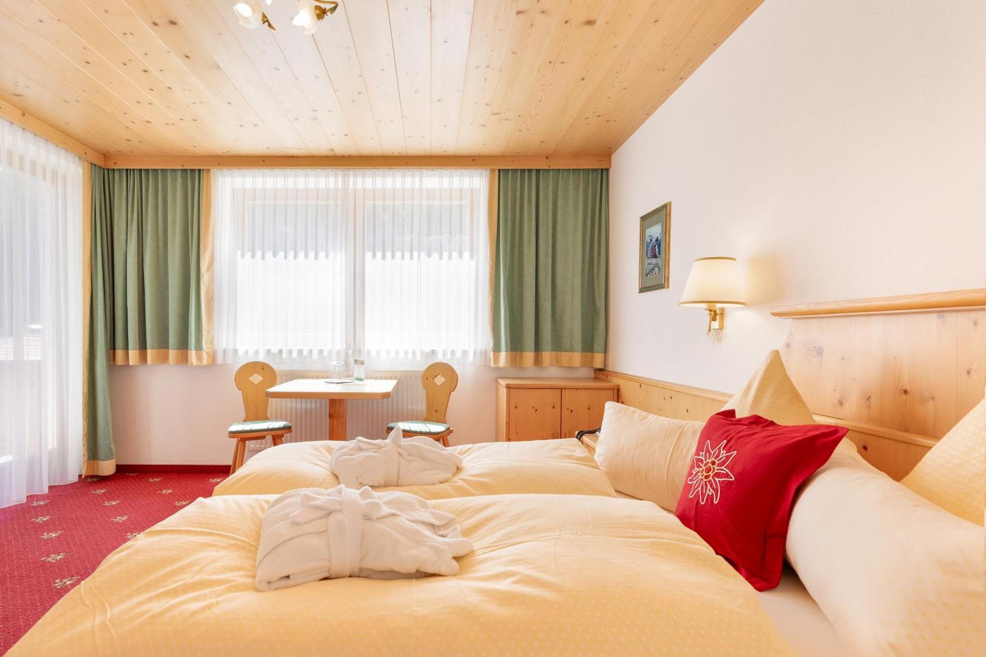 Hotel Pinzger Тукс Экстерьер фото